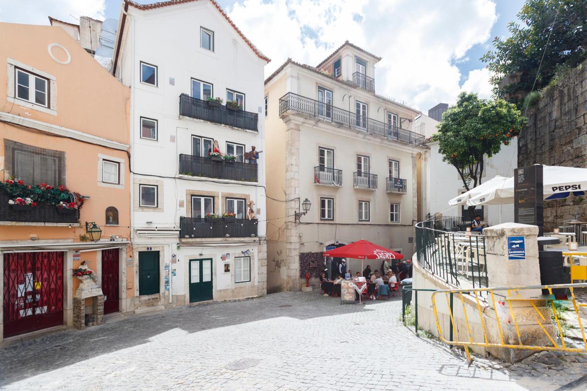 Апартаменты Casas De Fado Лиссабон Экстерьер фото